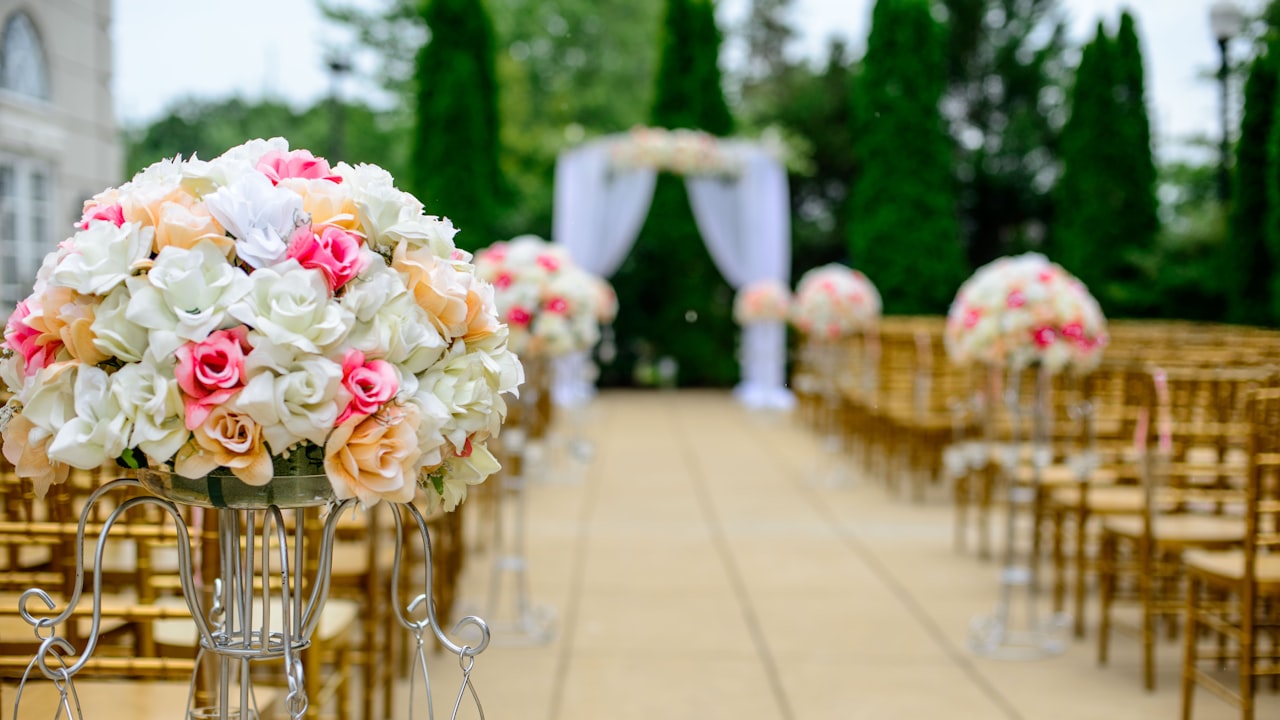 5 Maid of Honor Speech Examples That Made Everyone Cry